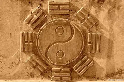 当代艺术装置：用新媒体诠释三十三天意象