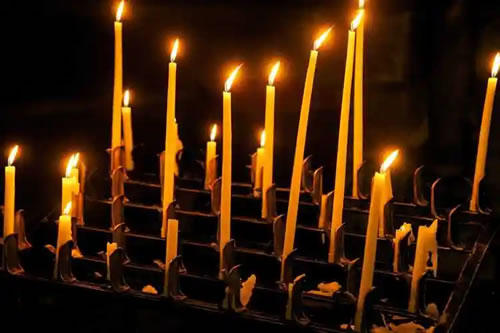 婴灵超度中的香火供养：道教与亡灵的沟通媒介